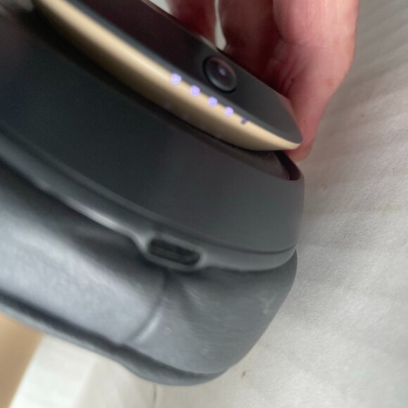 Beats Studio3 Wireless Noise Cancelling On-Ear Headphones - Picture 6 of 10